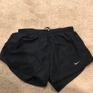 Women's Nike Tempo Shorts
